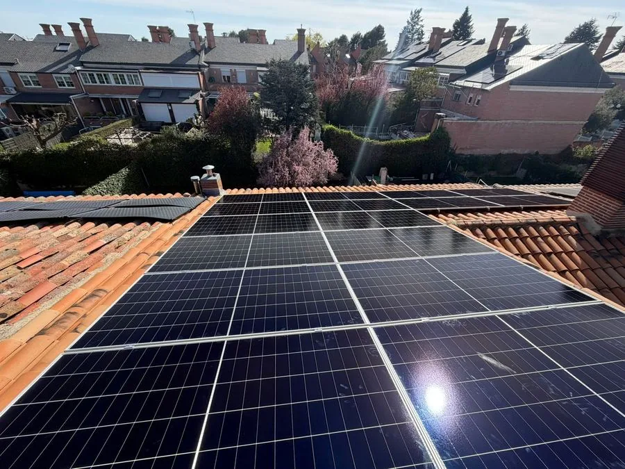 Instalación placas solares Pozuelo de Alarcón — Esolia